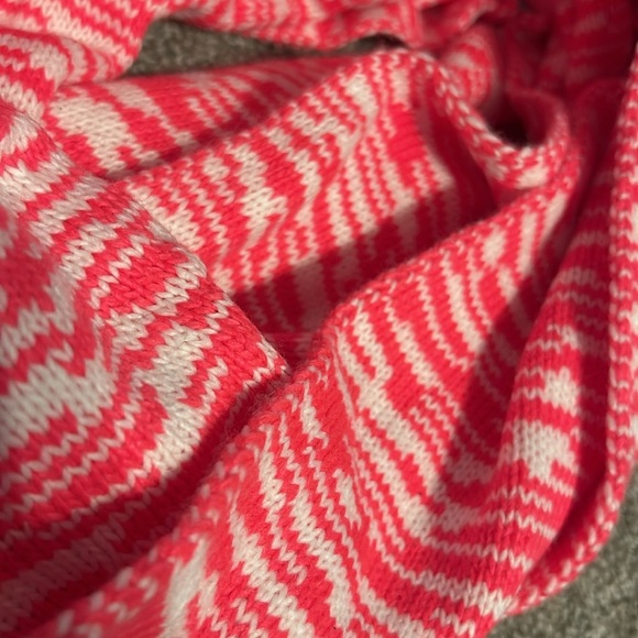 NWT Neon Hot Pink & White Stripe Cableknit Infinity Scarf - Picture 3 of 3
